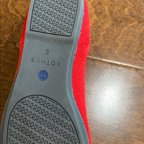 Flats - Picture 2 of 5